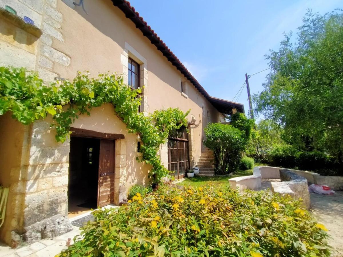 Grande Villa Au Coeur De La Dordogne Paussac-et-Saint-Vivien Exterior photo